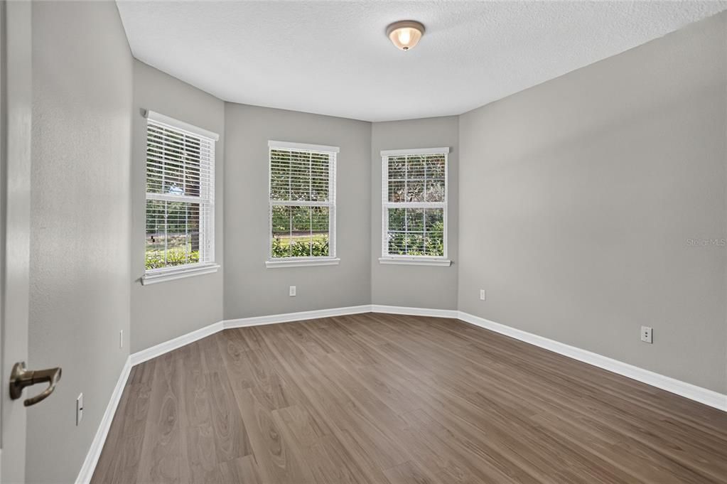 For Sale: $325,000 (2 beds, 2 baths, 1772 Square Feet)