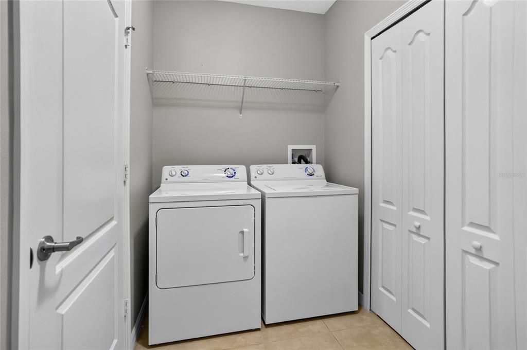 For Sale: $325,000 (2 beds, 2 baths, 1772 Square Feet)