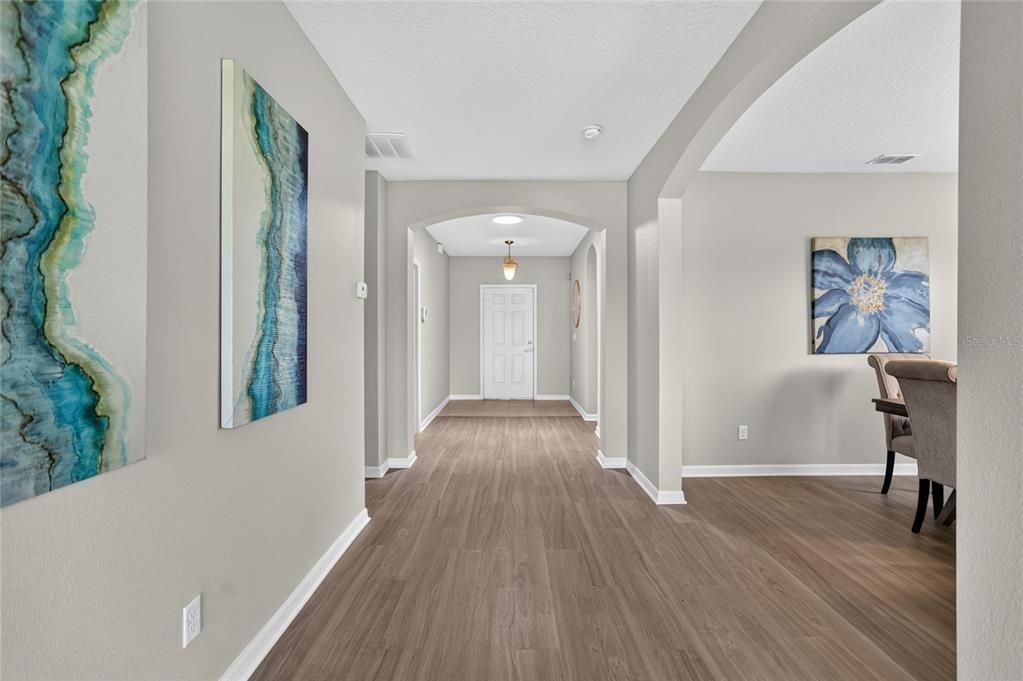 For Sale: $325,000 (2 beds, 2 baths, 1772 Square Feet)