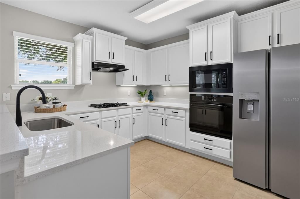 For Sale: $325,000 (2 beds, 2 baths, 1772 Square Feet)
