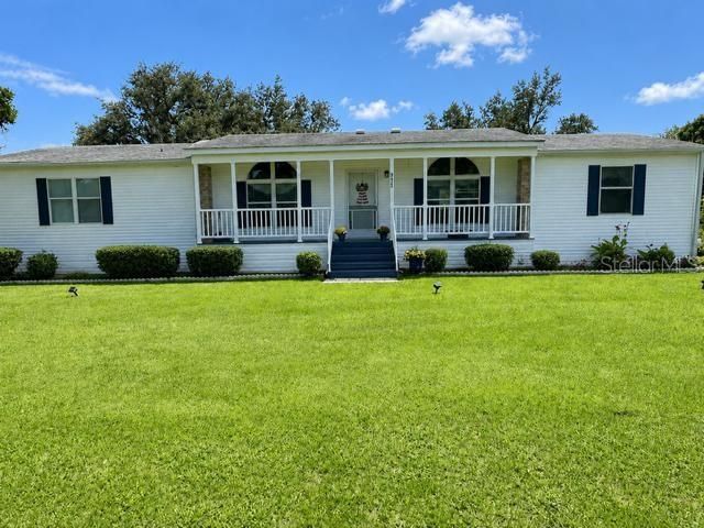 For Sale: $335,000 (3 beds, 2 baths, 1830 Square Feet)