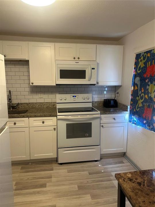 В аренду: $1,900 (3 спален, 1 ванн, 792 Квадратных фут)