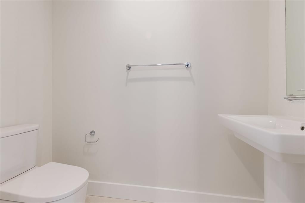 For Sale: $1,375,000 (2 beds, 2 baths, 1339 Square Feet)