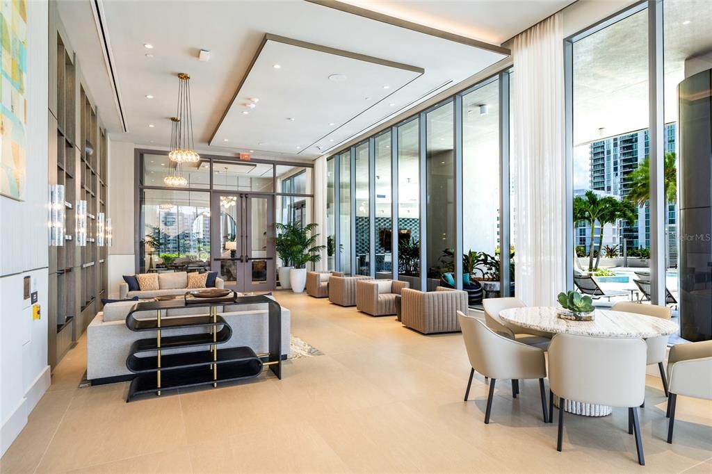 For Sale: $1,375,000 (2 beds, 2 baths, 1339 Square Feet)