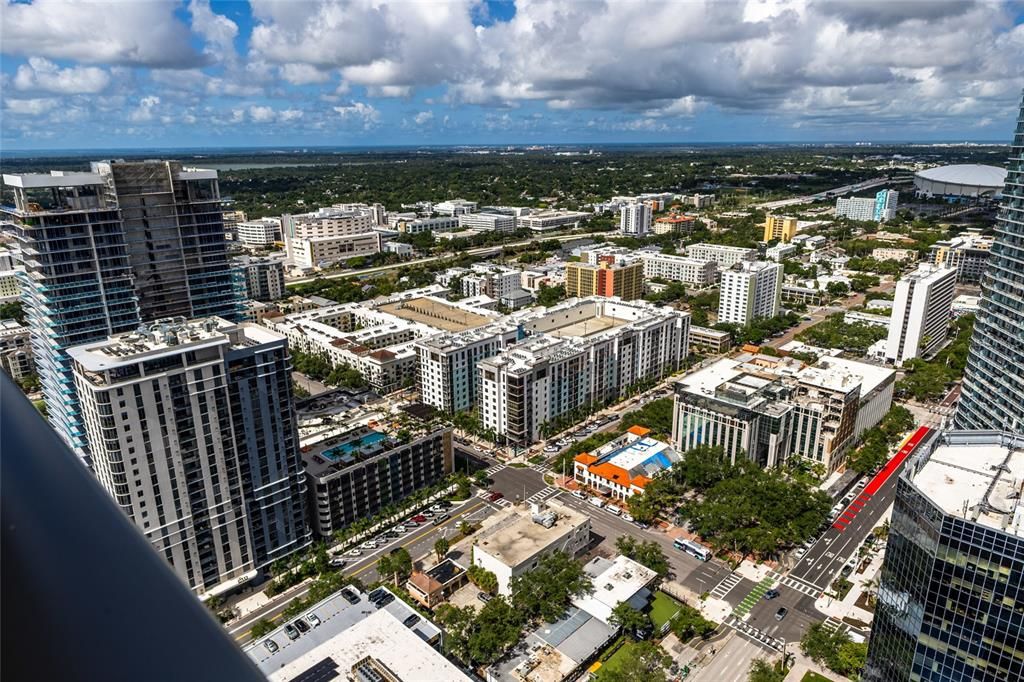 For Sale: $1,375,000 (2 beds, 2 baths, 1339 Square Feet)