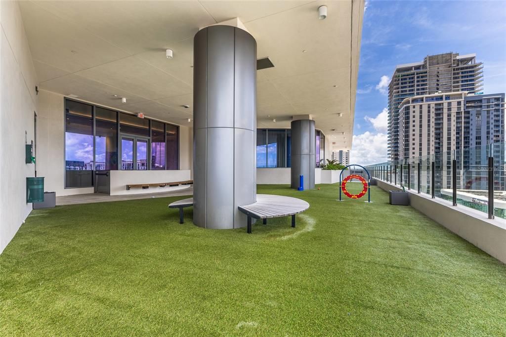 For Sale: $1,375,000 (2 beds, 2 baths, 1339 Square Feet)
