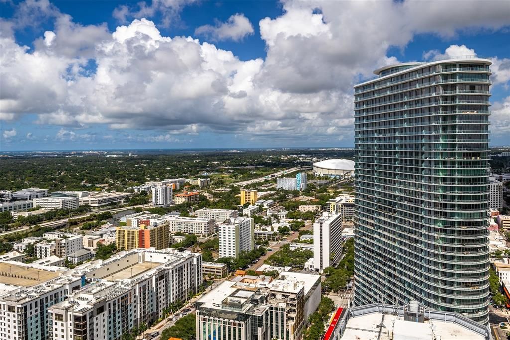 For Sale: $1,375,000 (2 beds, 2 baths, 1339 Square Feet)