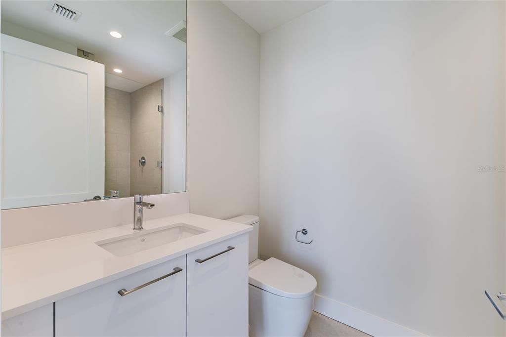 For Sale: $1,375,000 (2 beds, 2 baths, 1339 Square Feet)