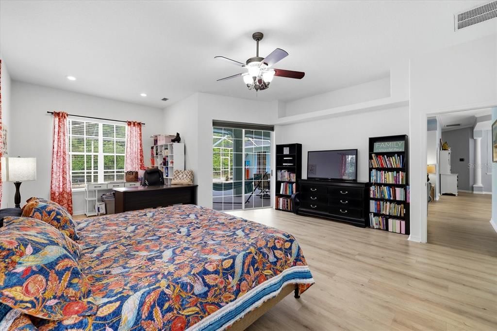 For Sale: $649,900 (3 beds, 2 baths, 2592 Square Feet)