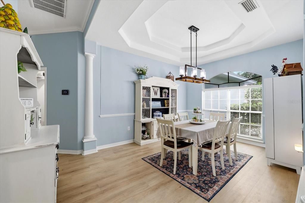 For Sale: $649,900 (3 beds, 2 baths, 2592 Square Feet)