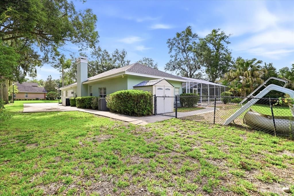 For Sale: $649,900 (3 beds, 2 baths, 2592 Square Feet)