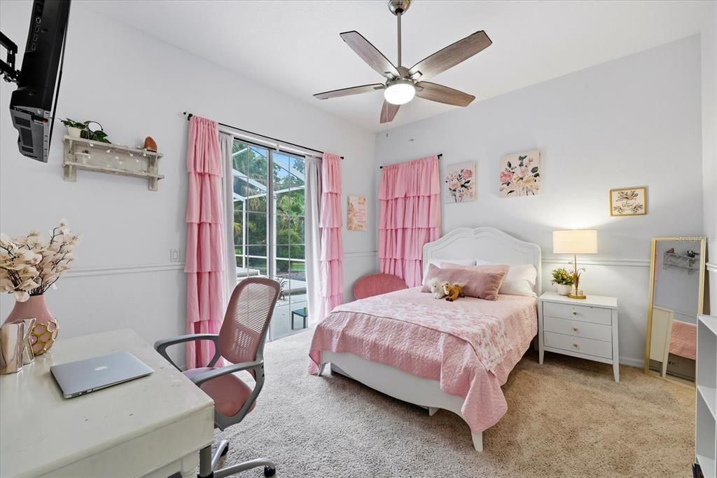 For Sale: $649,900 (3 beds, 2 baths, 2592 Square Feet)