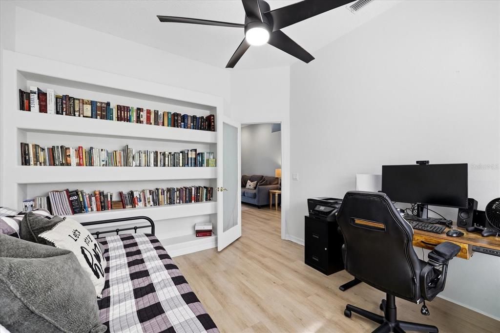 For Sale: $649,900 (3 beds, 2 baths, 2592 Square Feet)