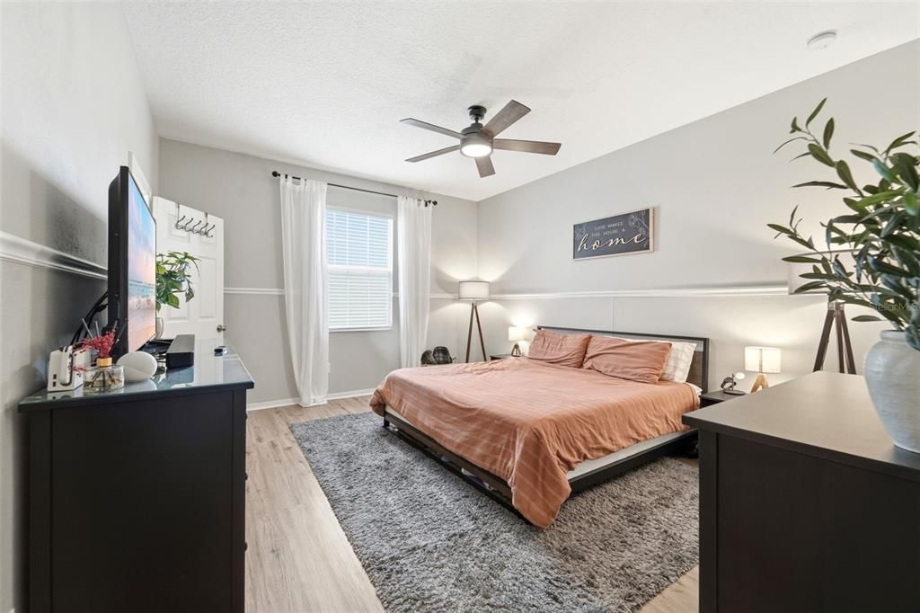 Active With Contract: $499,000 (3 beds, 2 baths, 1711 Square Feet)