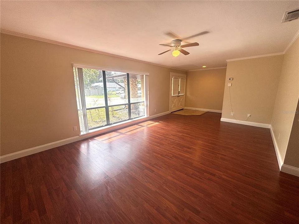 For Rent: $2,725 (4 beds, 2 baths, 2090 Square Feet)