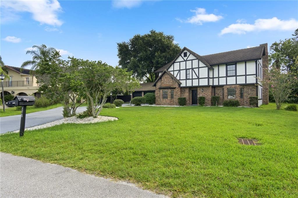 For Rent: $4,000 (6 beds, 4 baths, 3817 Square Feet)