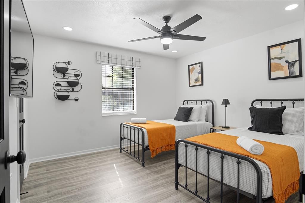 For Rent: $4,000 (6 beds, 4 baths, 3817 Square Feet)
