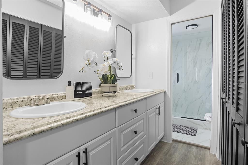 For Rent: $4,000 (6 beds, 4 baths, 3817 Square Feet)