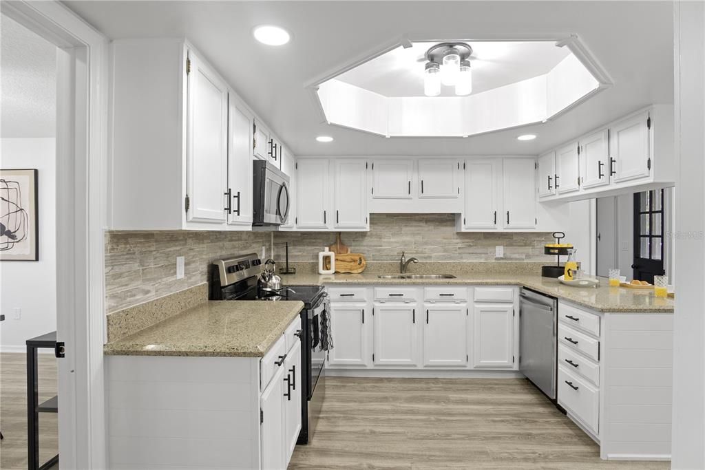 For Rent: $4,000 (6 beds, 4 baths, 3817 Square Feet)