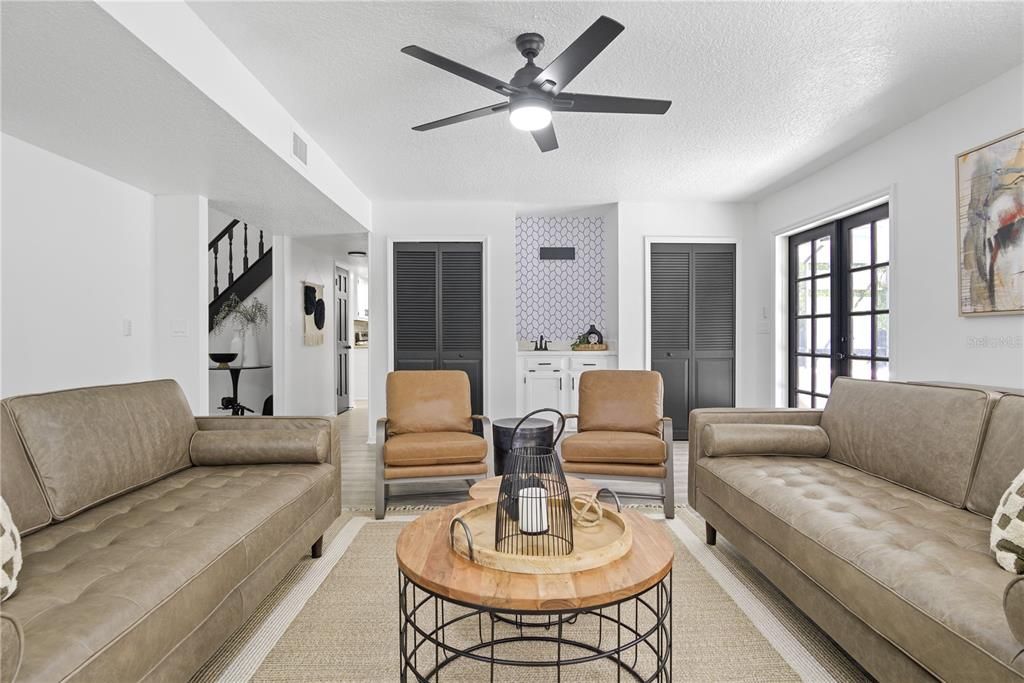 For Rent: $4,000 (6 beds, 4 baths, 3817 Square Feet)
