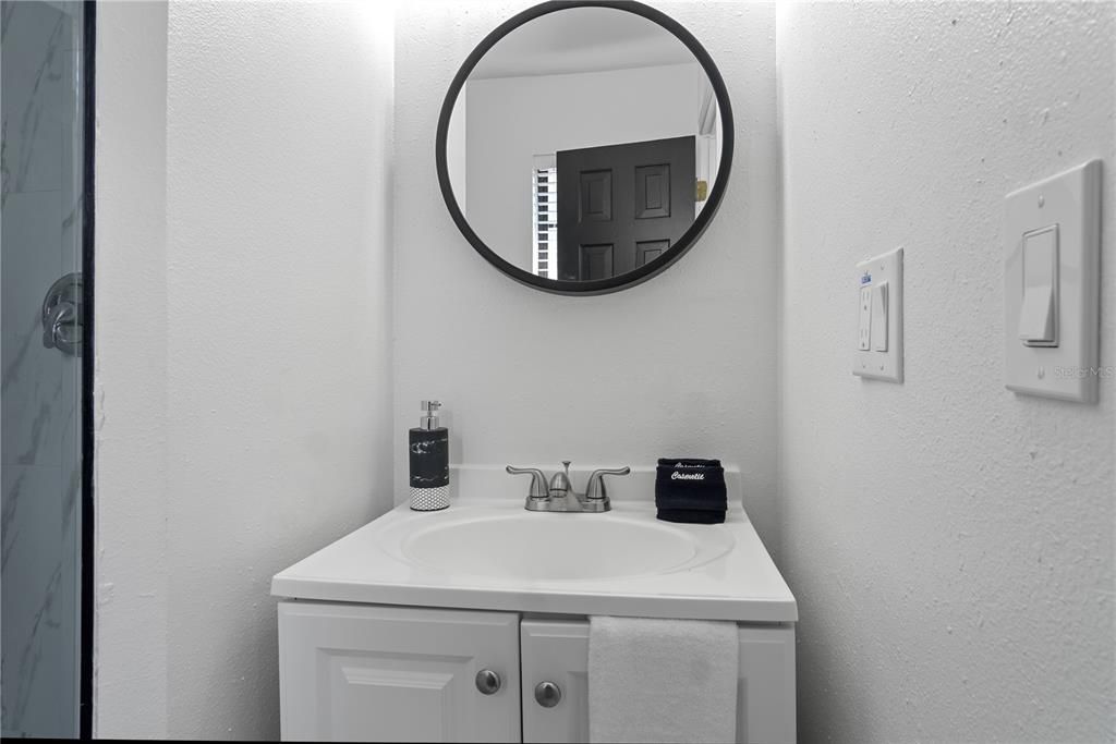 For Rent: $4,000 (6 beds, 4 baths, 3817 Square Feet)