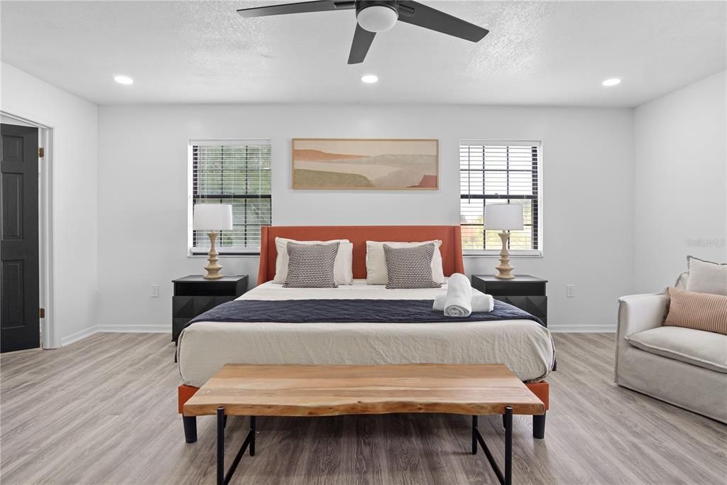 For Rent: $4,000 (6 beds, 4 baths, 3817 Square Feet)