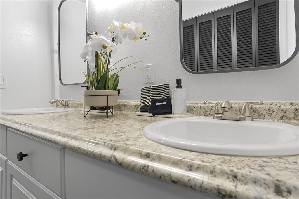 For Rent: $4,000 (6 beds, 4 baths, 3817 Square Feet)