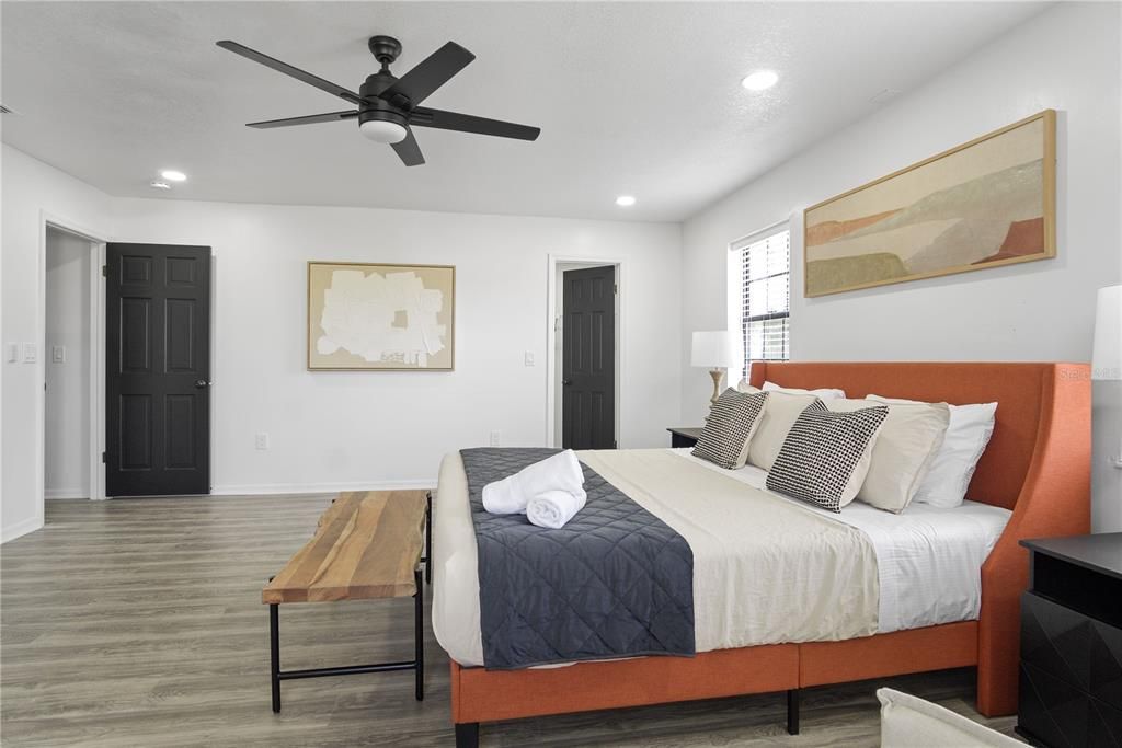 For Rent: $4,000 (6 beds, 4 baths, 3817 Square Feet)