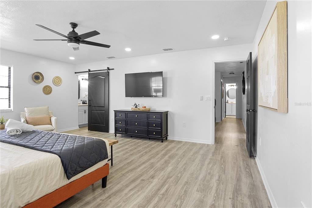 For Rent: $4,000 (6 beds, 4 baths, 3817 Square Feet)
