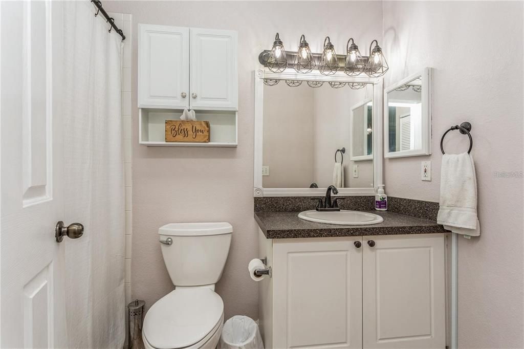 For Rent: $1,600 (1 beds, 1 baths, 750 Square Feet)