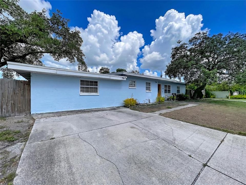 For Sale: $475,000 (3 beds, 2 baths, 1941 Square Feet)
