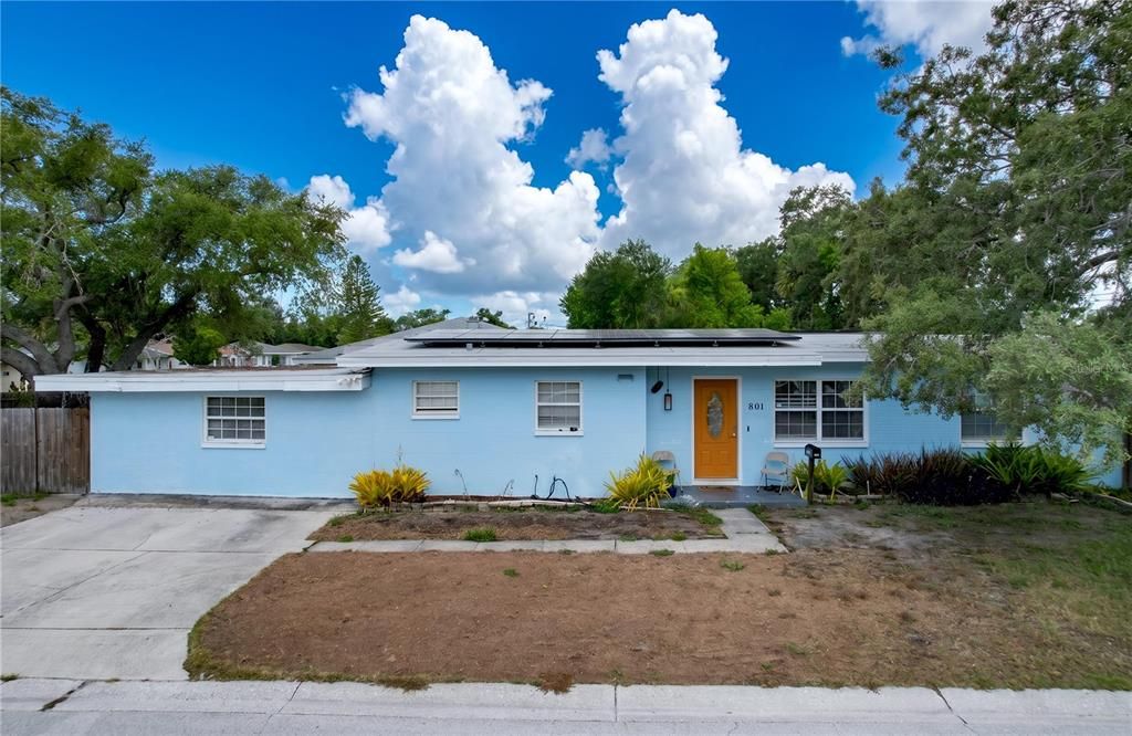 For Sale: $475,000 (3 beds, 2 baths, 1941 Square Feet)