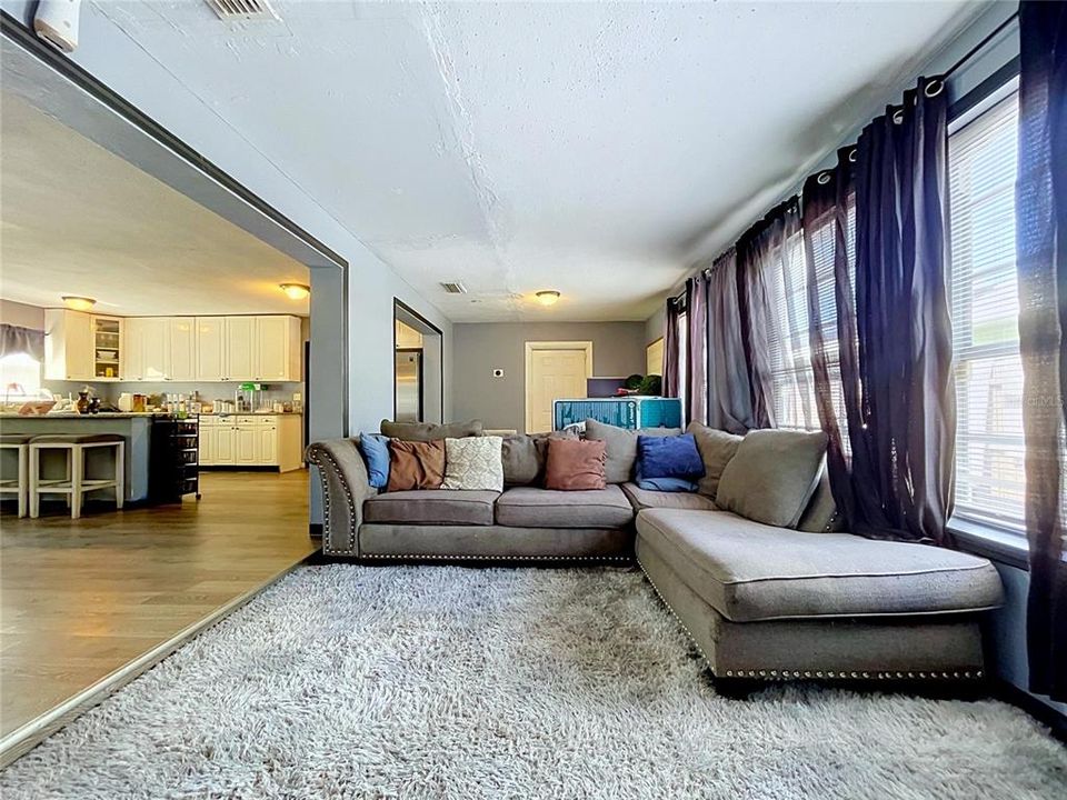 For Sale: $475,000 (3 beds, 2 baths, 1941 Square Feet)