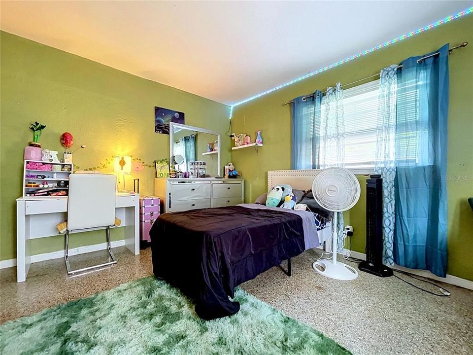 For Sale: $475,000 (3 beds, 2 baths, 1941 Square Feet)