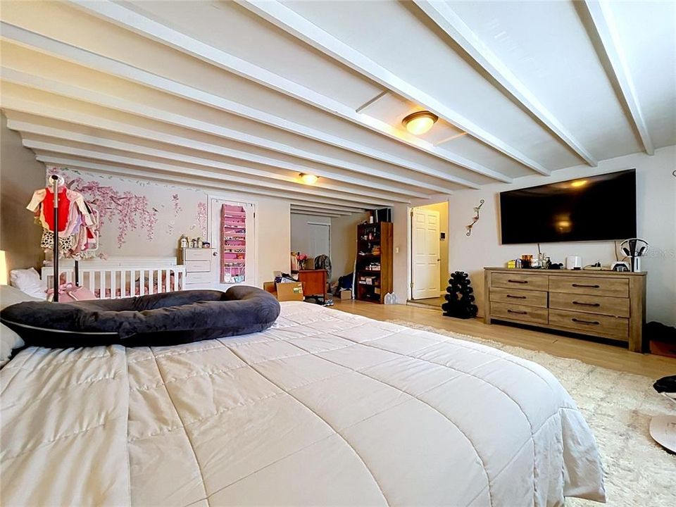 For Sale: $475,000 (3 beds, 2 baths, 1941 Square Feet)