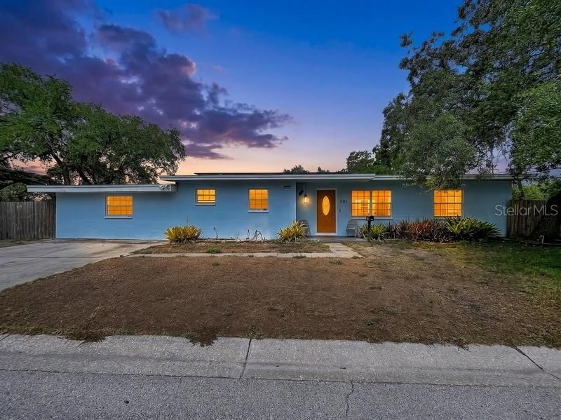 For Sale: $475,000 (3 beds, 2 baths, 1941 Square Feet)
