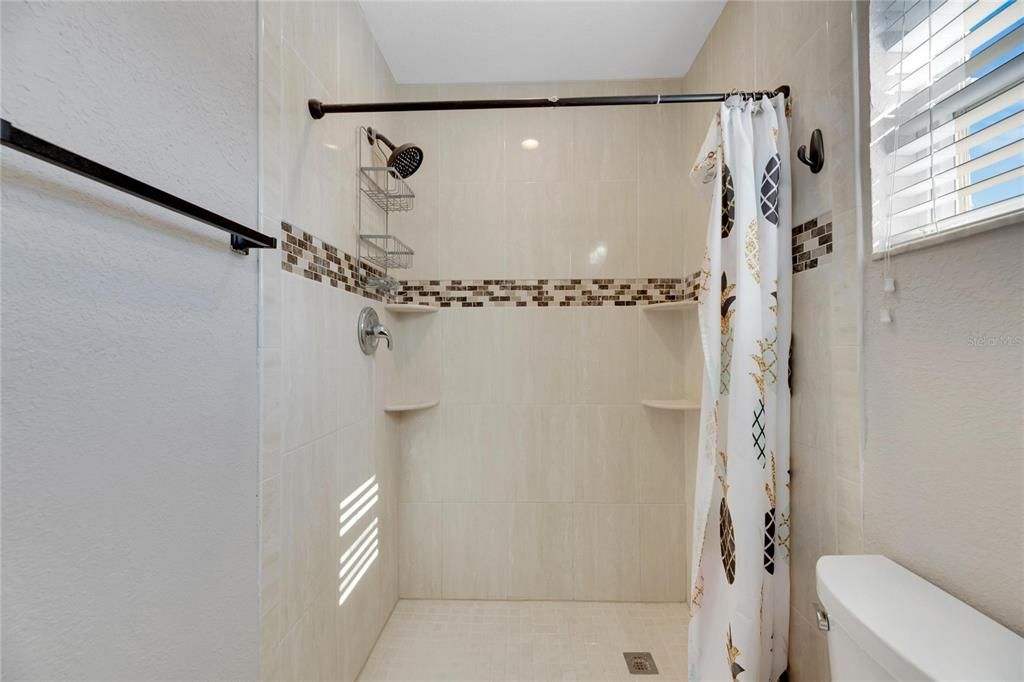 В аренду: $3,200 (3 спален, 2 ванн, 1118 Квадратных фут)