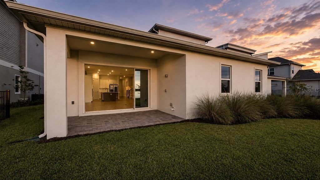 For Sale: $990,000 (5 beds, 3 baths, 3068 Square Feet)