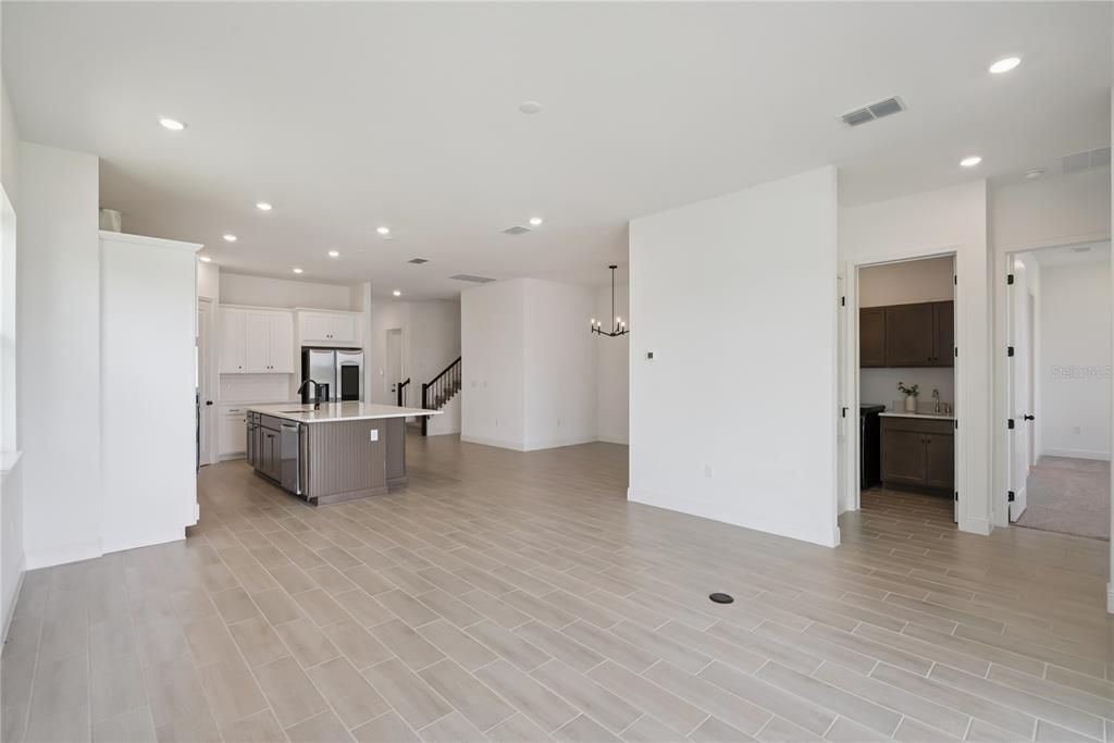 For Sale: $990,000 (5 beds, 3 baths, 3068 Square Feet)