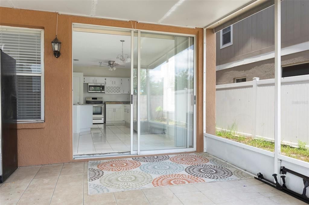 For Rent: $2,400 (3 beds, 2 baths, 1676 Square Feet)