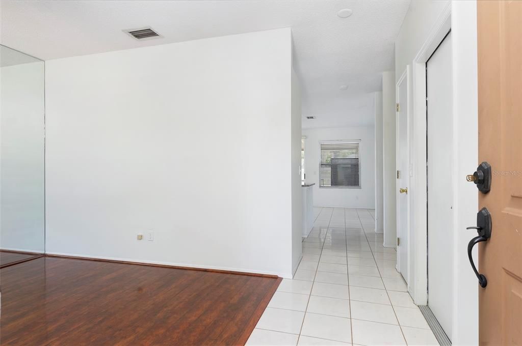 For Rent: $2,400 (3 beds, 2 baths, 1676 Square Feet)