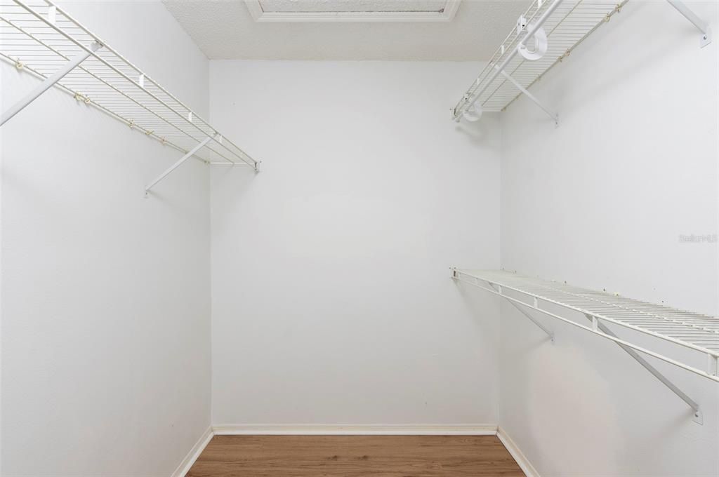 For Rent: $2,400 (3 beds, 2 baths, 1676 Square Feet)