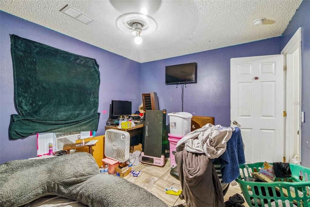 For Sale: $259,900 (3 beds, 2 baths, 1332 Square Feet)