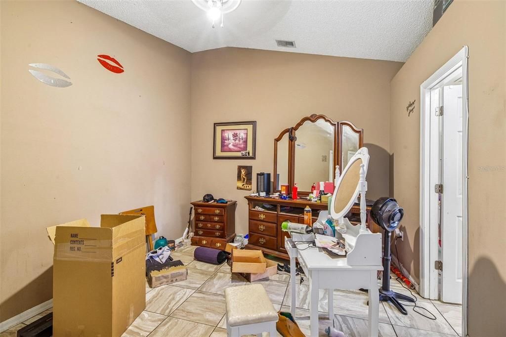 For Sale: $259,900 (3 beds, 2 baths, 1332 Square Feet)
