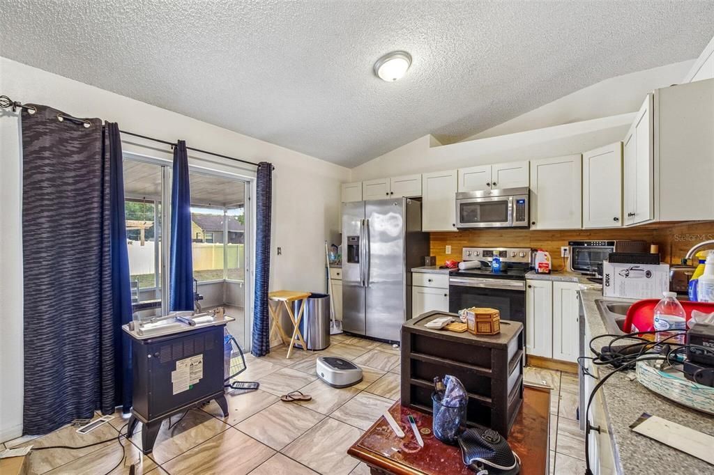 For Sale: $259,900 (3 beds, 2 baths, 1332 Square Feet)