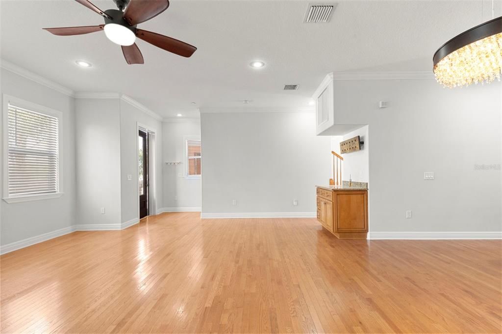 For Sale: $815,000 (2 beds, 3 baths, 2004 Square Feet)