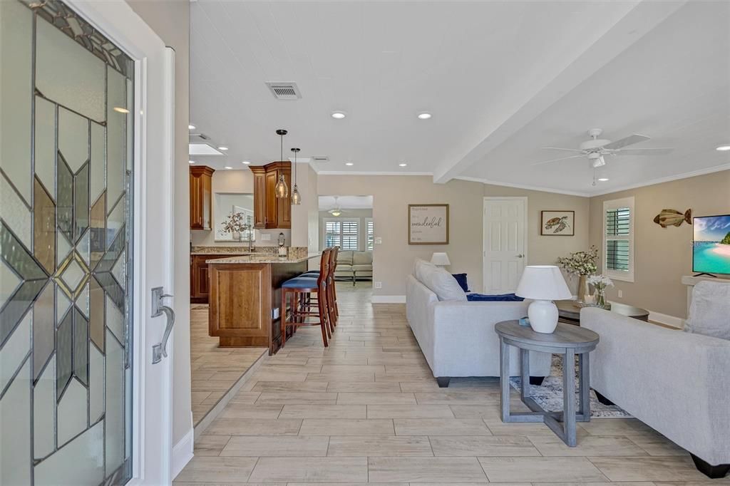 For Sale: $495,000 (2 beds, 2 baths, 1316 Square Feet)