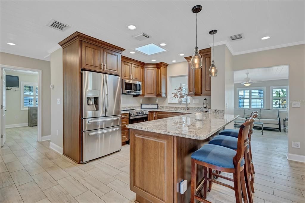 For Sale: $495,000 (2 beds, 2 baths, 1316 Square Feet)
