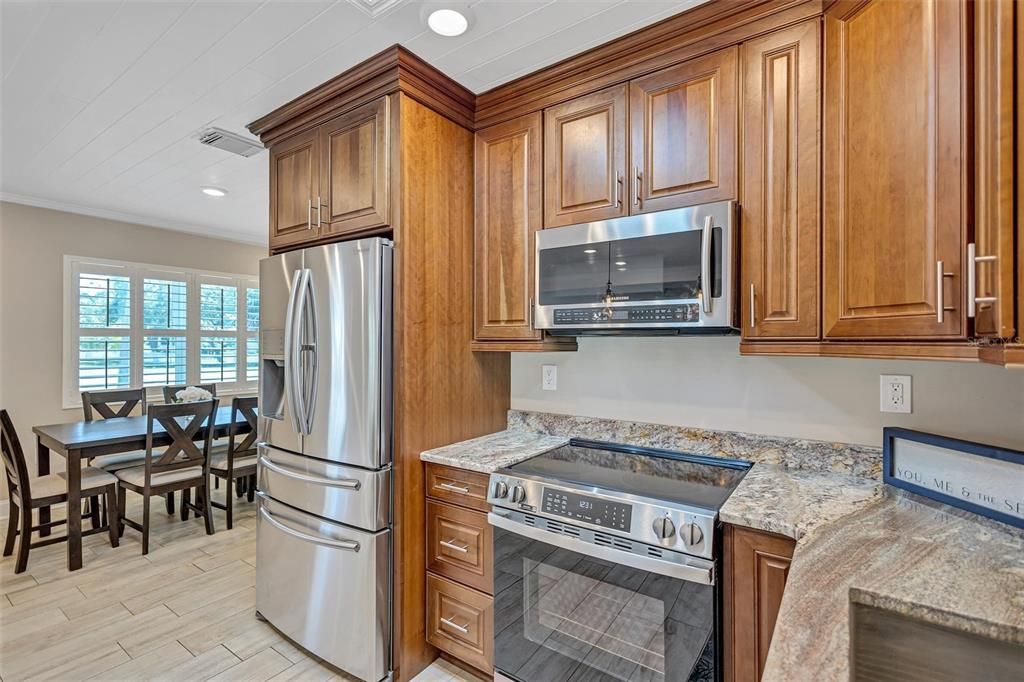 For Sale: $495,000 (2 beds, 2 baths, 1316 Square Feet)