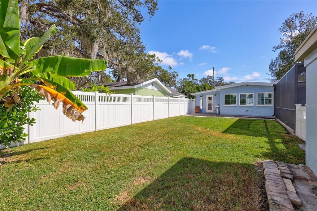 For Sale: $495,000 (2 beds, 2 baths, 1316 Square Feet)